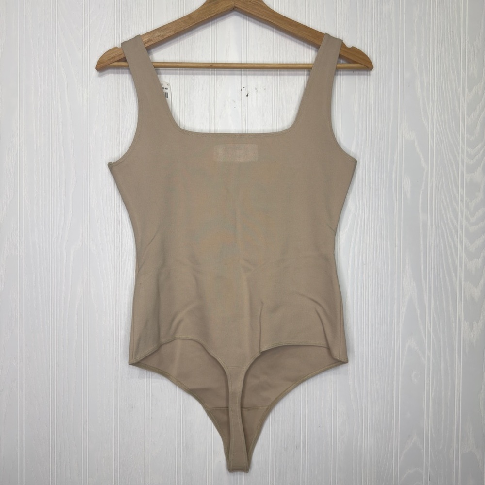 NWT Abercrombie & Fitch nude tank top bodysuit size M - Picture 6 of 8